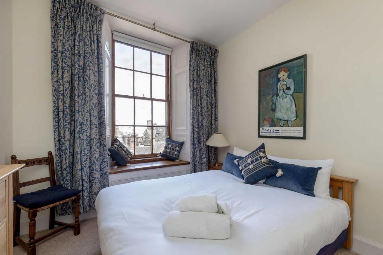 Stunning Panoramic Views: Heart Of The Royal Mile Apartment Edinburgh Bagian luar foto